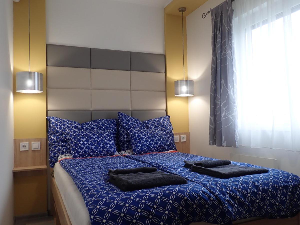 Balatonalmádi Bowery Guest Houses - Arnyas Vendeghazak מראה חיצוני תמונה