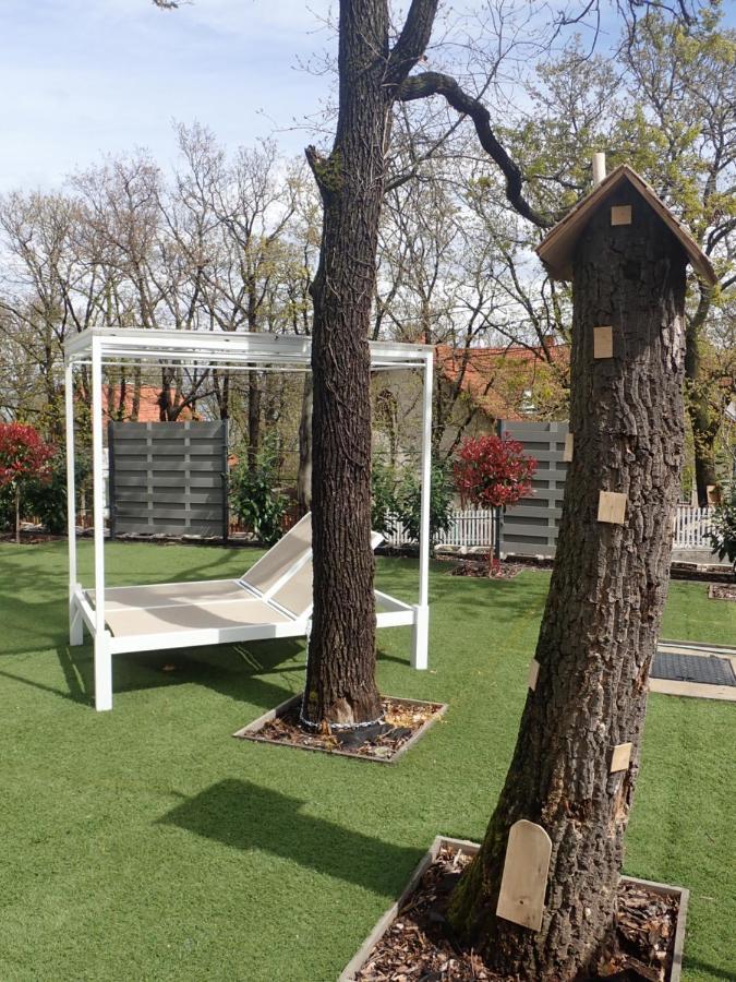 Balatonalmádi Bowery Guest Houses - Arnyas Vendeghazak מראה חיצוני תמונה